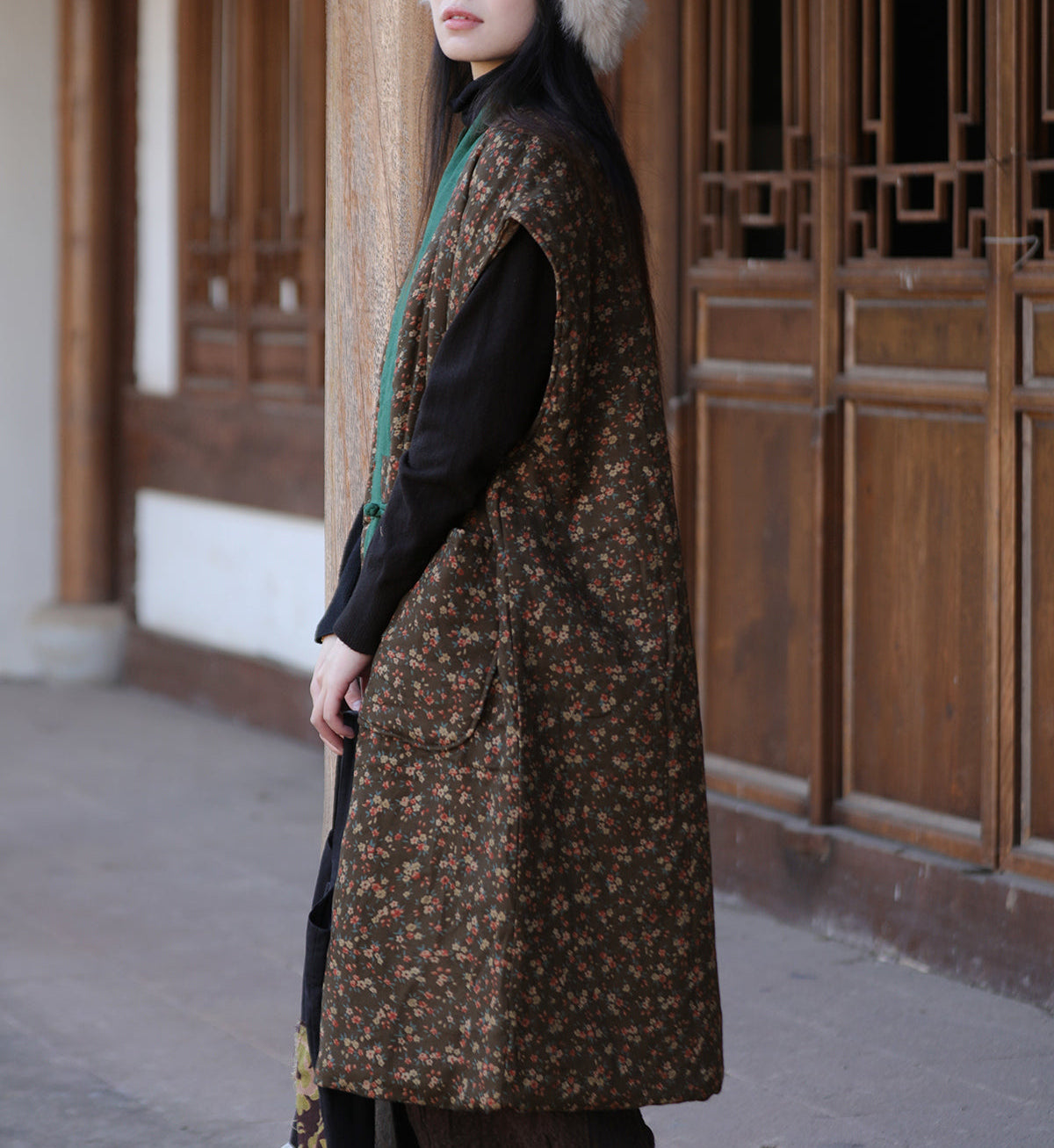 Retro Ethnic Padded Cotton Vest – Sleeveless, Silk Lined