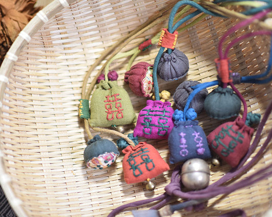 Collier vintage en pur lin fabriqué à la main 