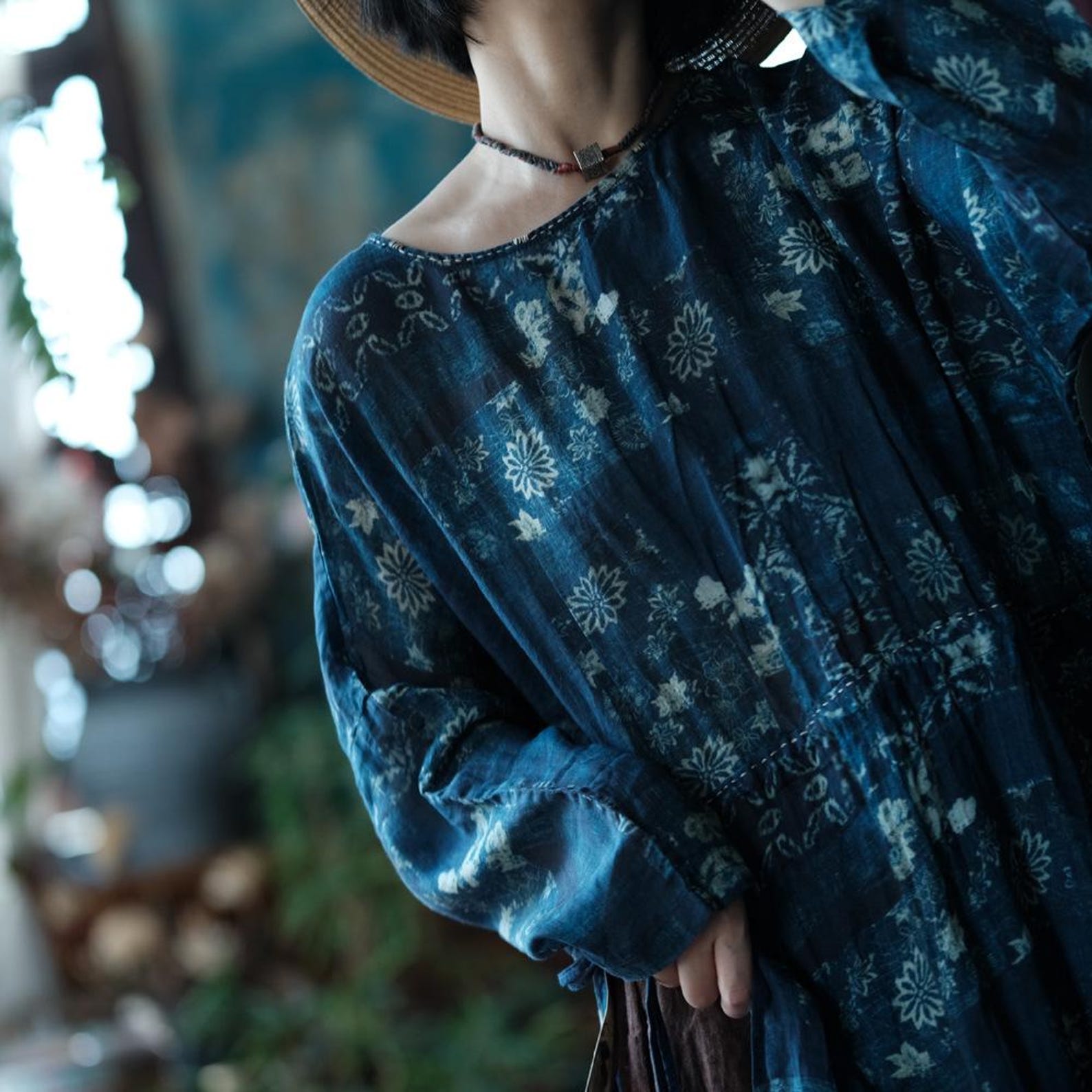 Indigo Nocturne Floral Linen Kaftan Dress – linen texture